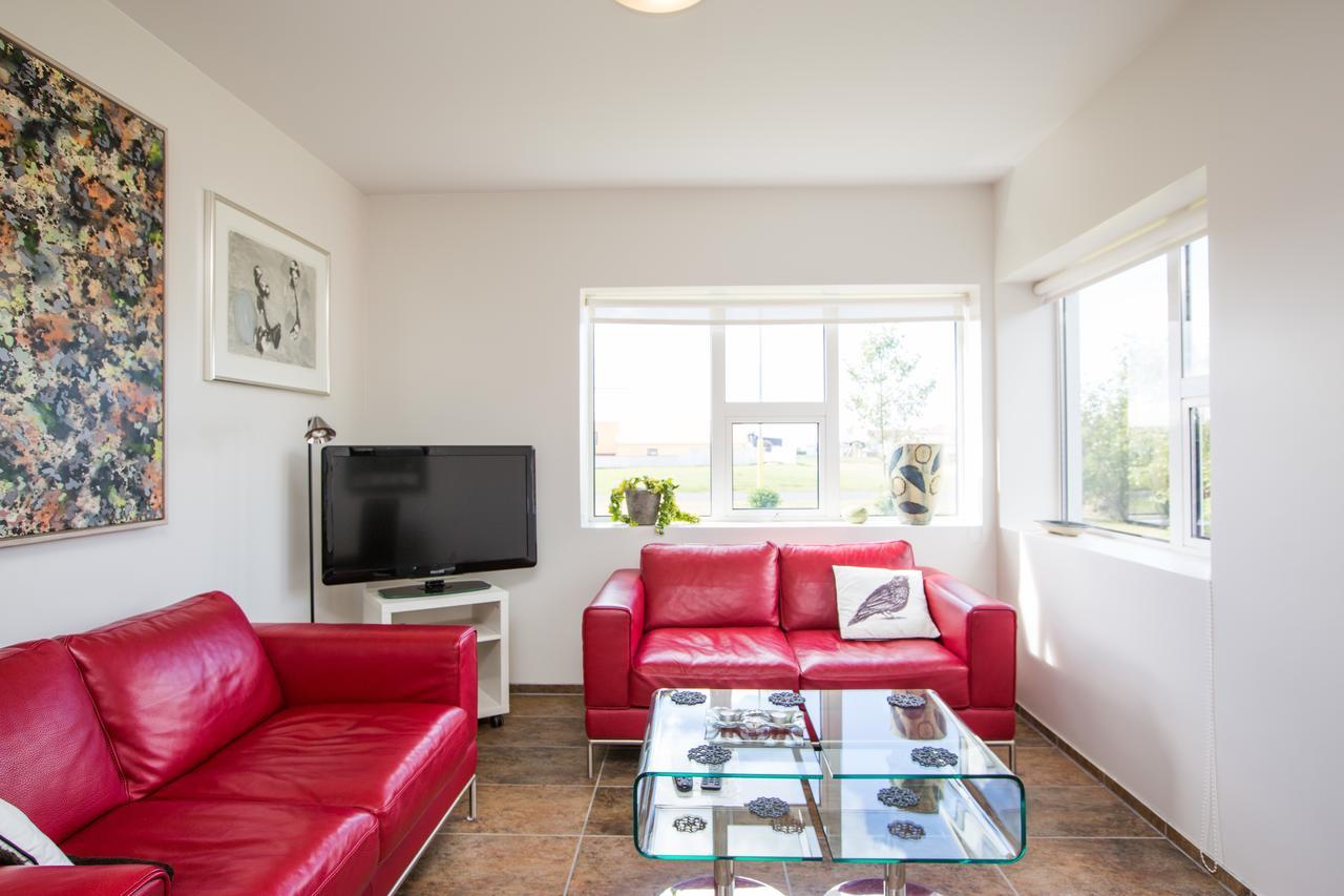 Kvoeldstjarnan Gistiheimili Hotel Stokkseyri ภายนอก รูปภาพ